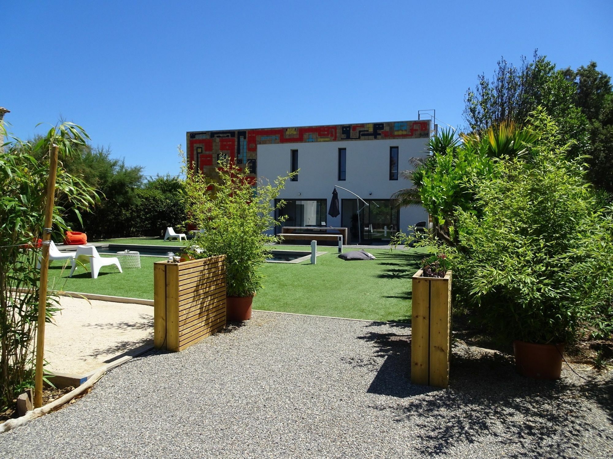Le Cube Hotel Design A Hyeres Plage Avec Piscine Et Cuisine Eksteriør billede