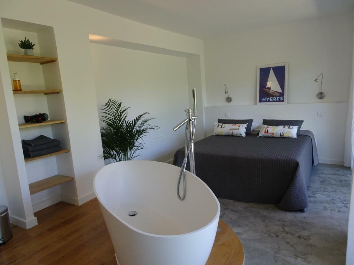 Le Cube Hotel Design A Hyeres Plage Avec Piscine Et Cuisine Eksteriør billede